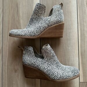 Toms Black and White Patterned Boots